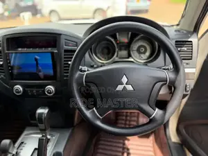 Mitsubishi Pajero 2006 White