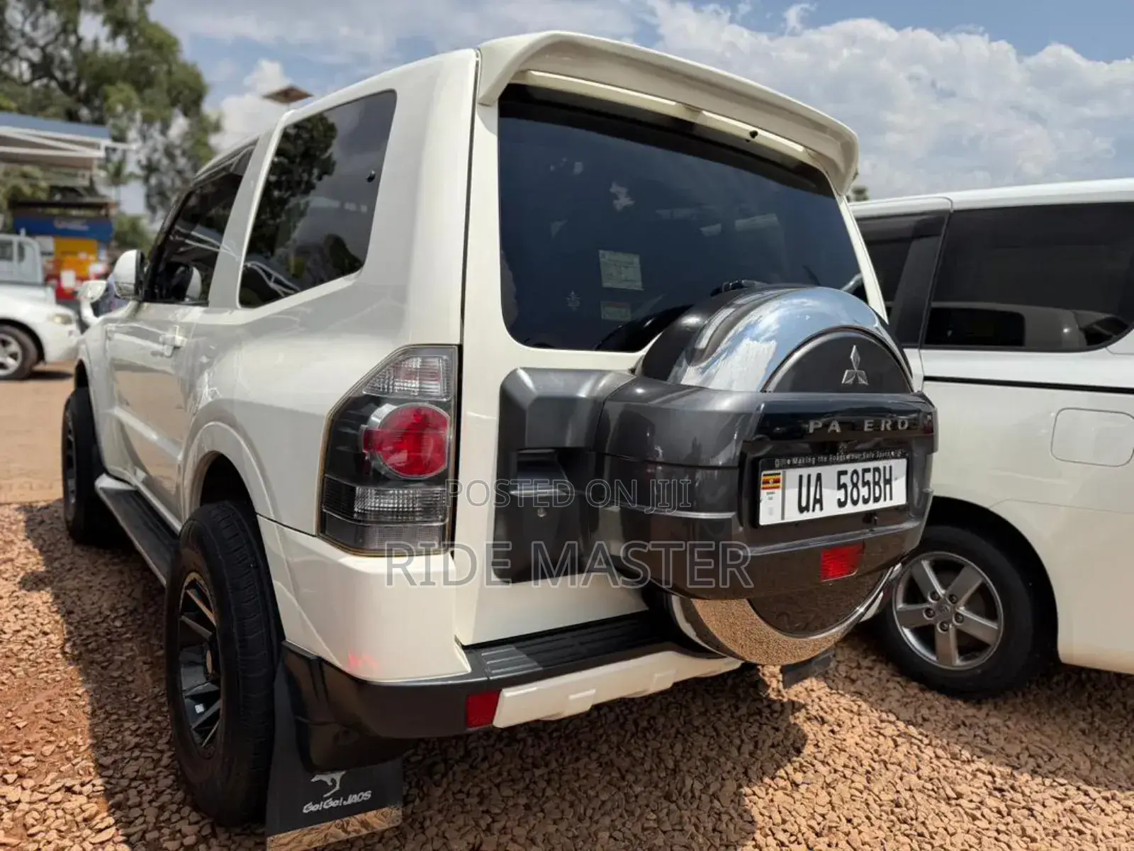 Mitsubishi Pajero 2006 White