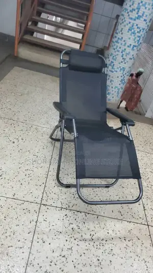 Inclined Resting Foldable Chairs