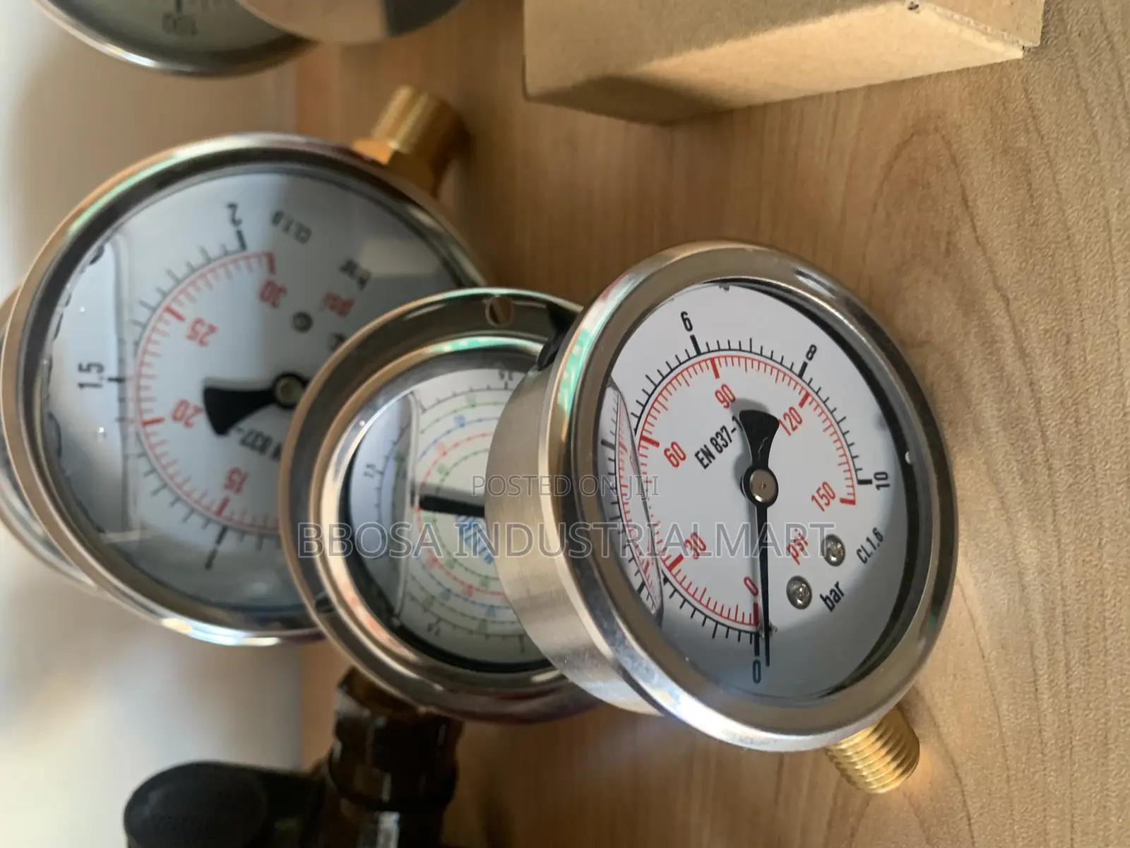 Pressure Gauges