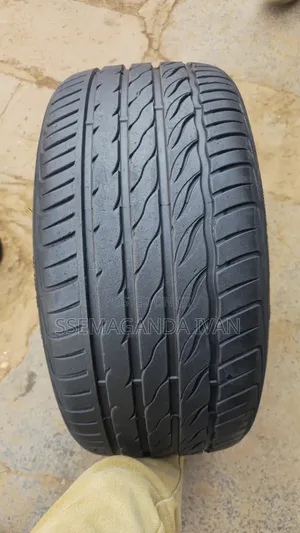235/35r19 Original Used FRD Tires