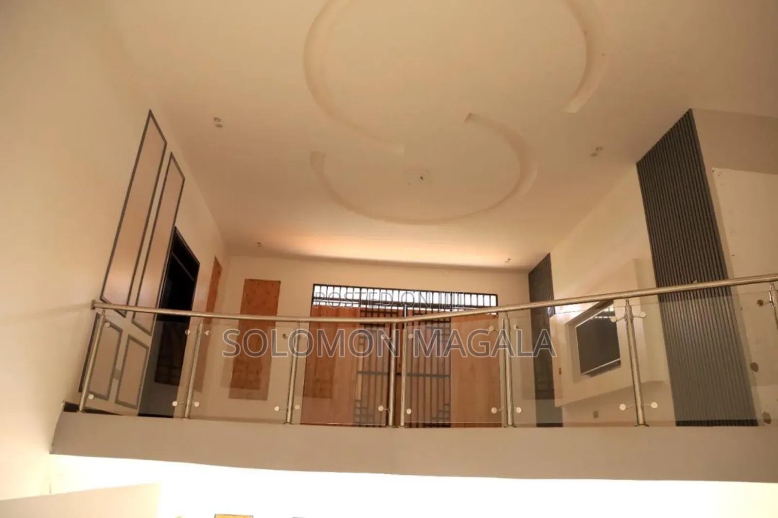 8bdrm Block of Flats in Bukasa, Central Division for sale