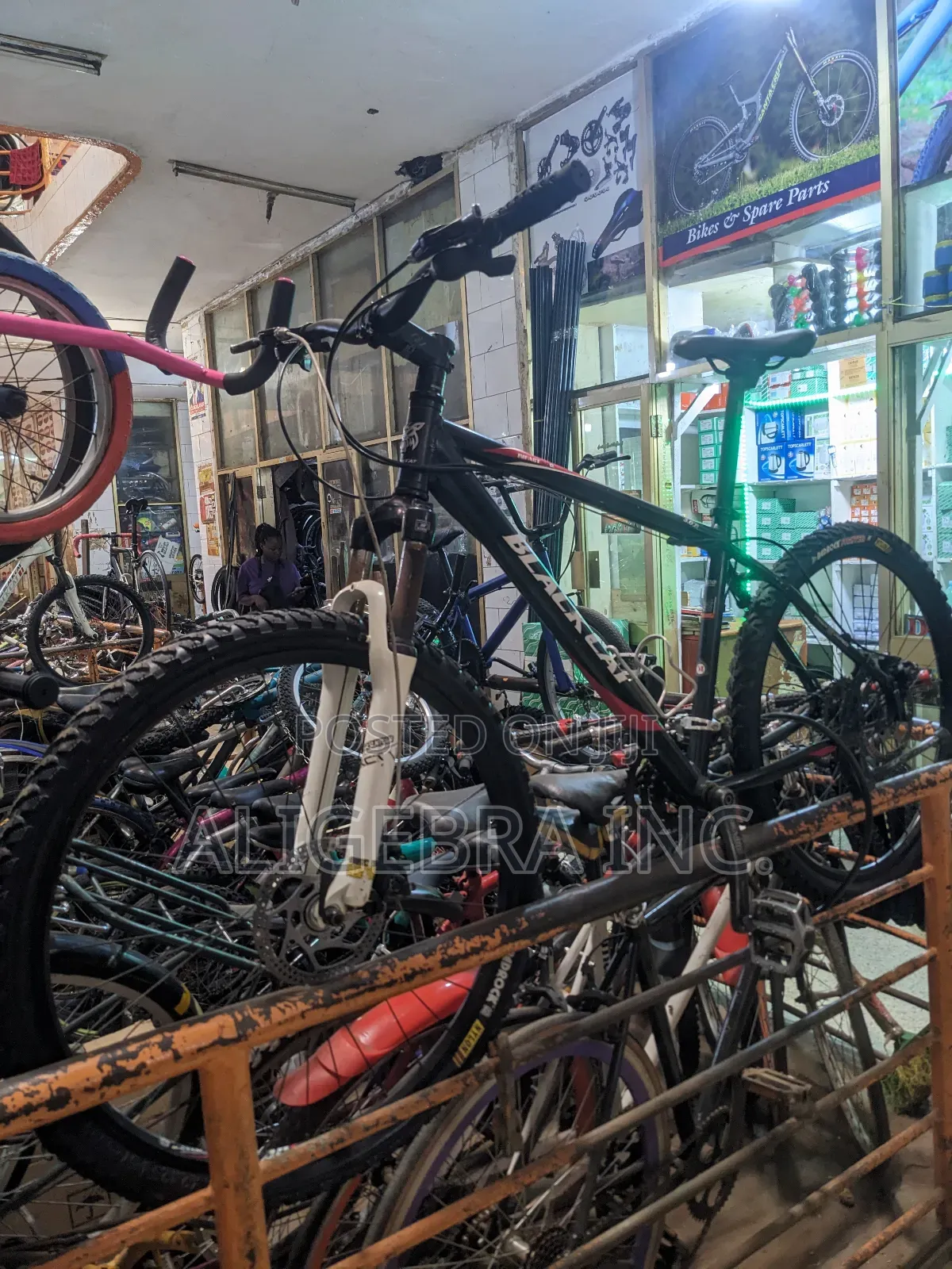 Mountain Bikes 28