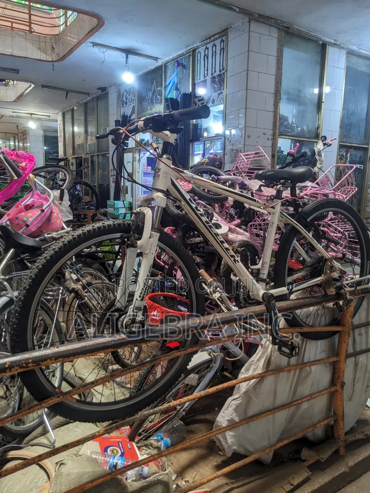 Mountain Bikes 28