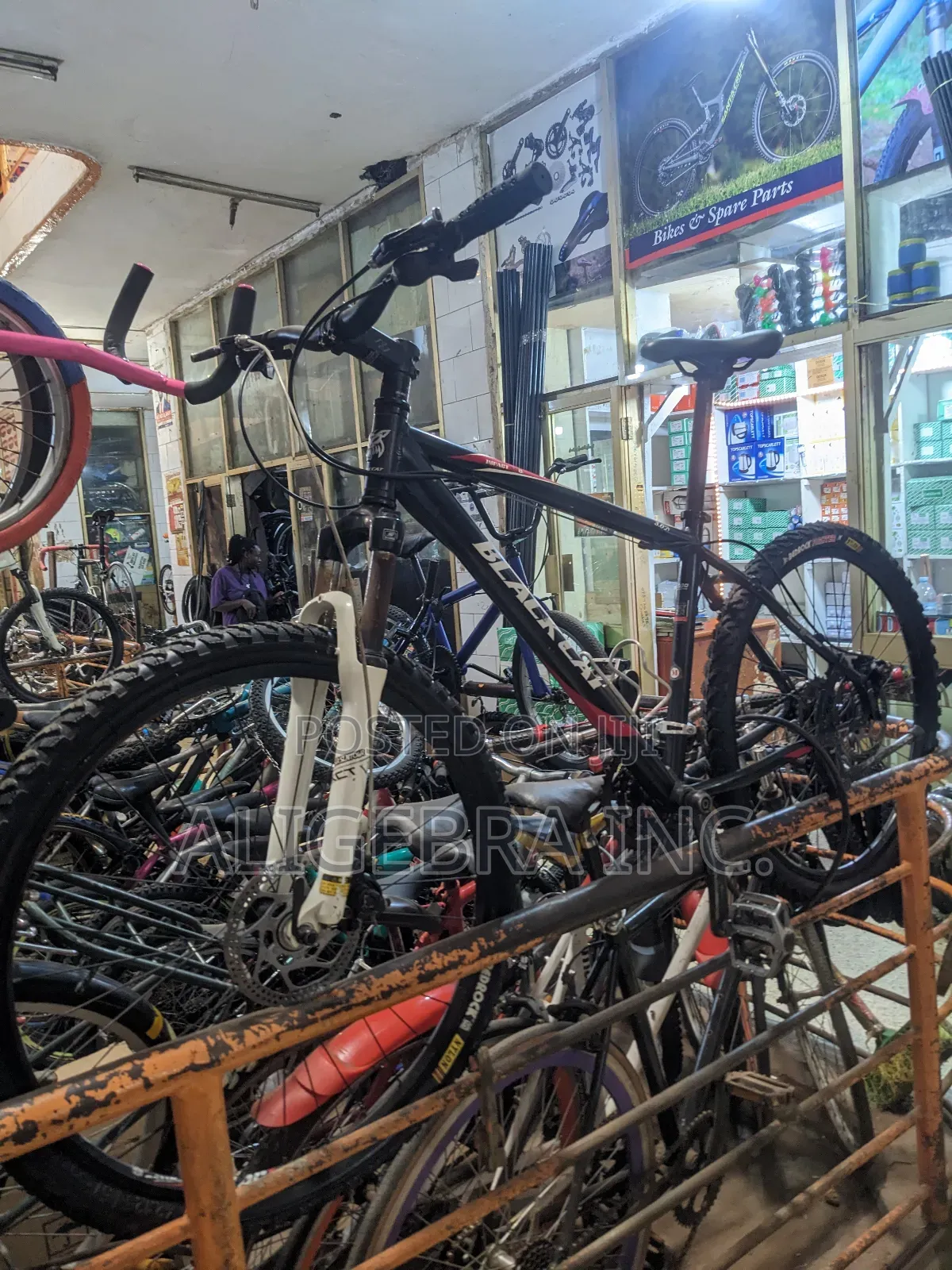 Mountain Bikes 28