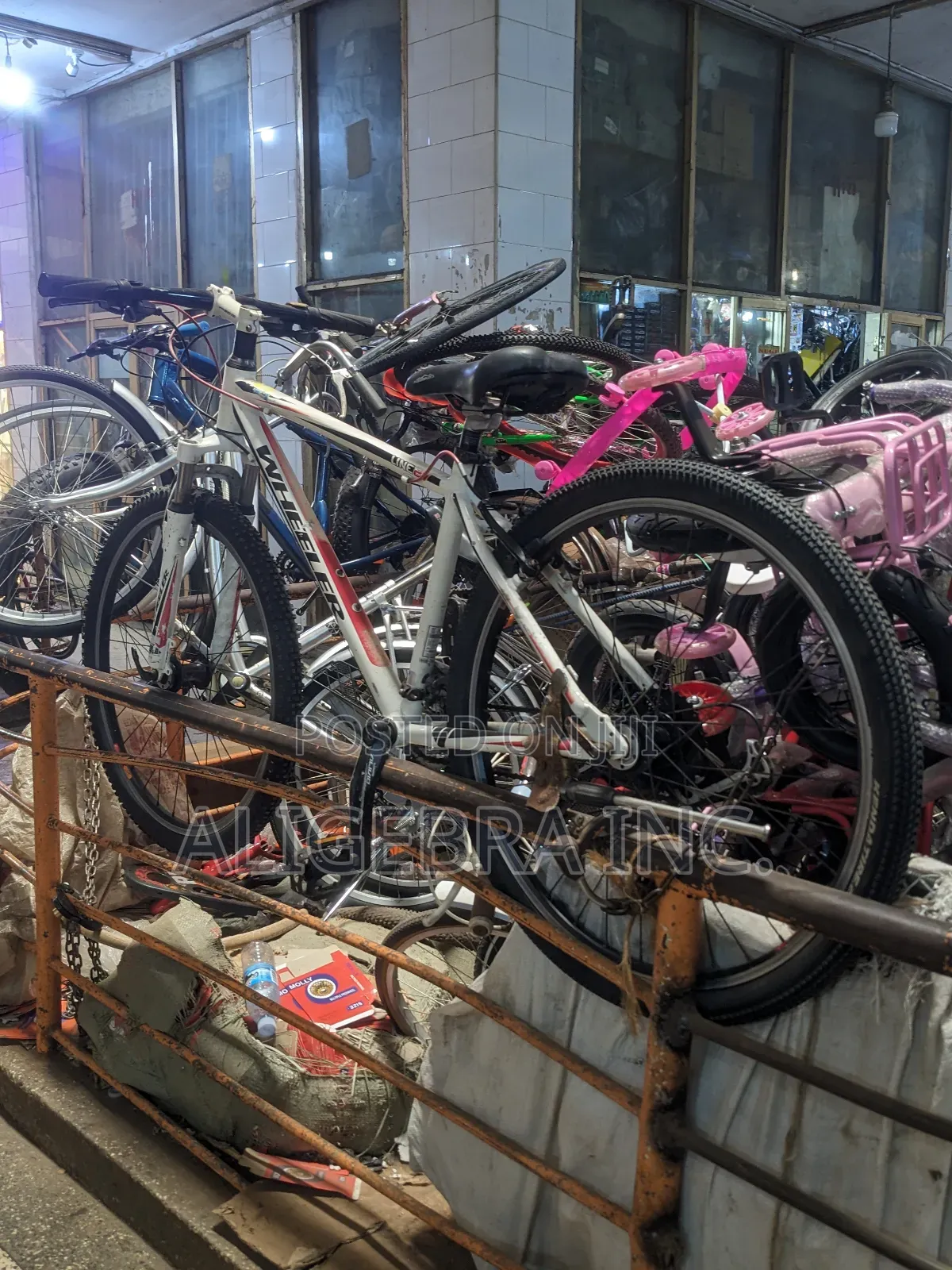 Mountain Bikes 28