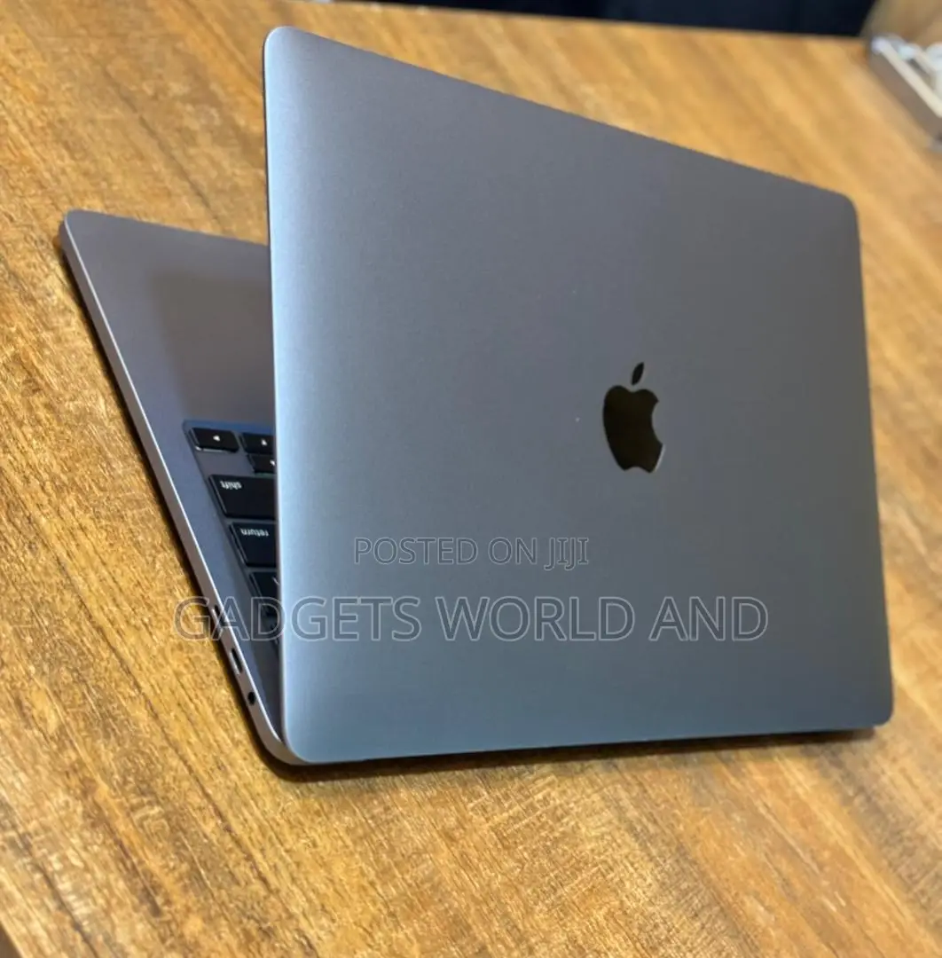 Laptop Apple MacBook Pro 2020 16GB Intel Core I7 SSD 512GB
