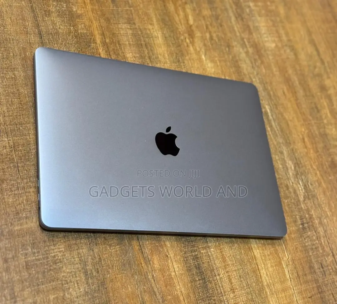 Laptop Apple MacBook Pro 2020 16GB Intel Core I7 SSD 512GB