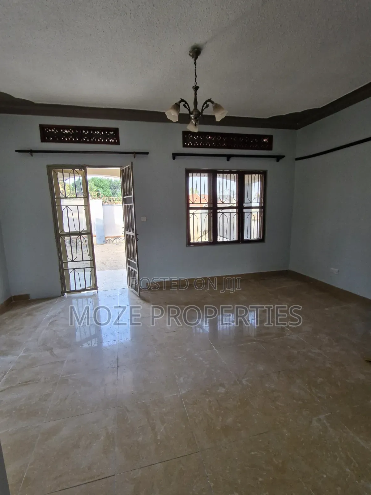 3bdrm Bungalow in Kireka Mbalwa, Central Division for rent