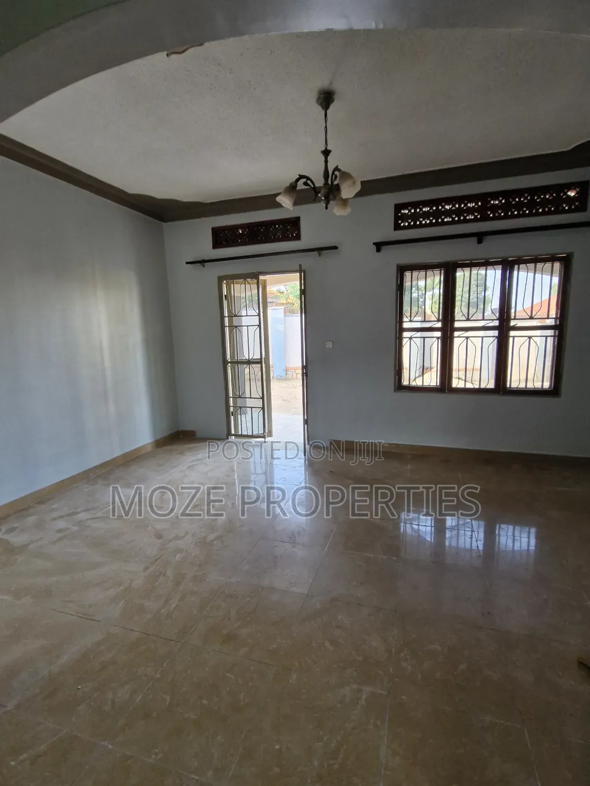3bdrm Bungalow in Kireka Mbalwa, Central Division for rent