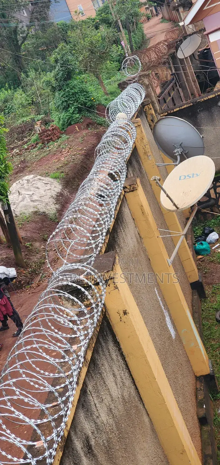 Razor Wire, Chain Link Fencing and Other Security Fencing Solutions