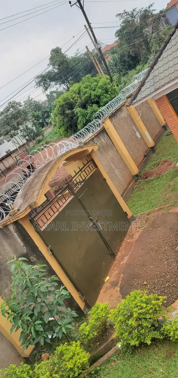 Razor Wire, Chain Link Fencing and Other Security Fencing Solutions