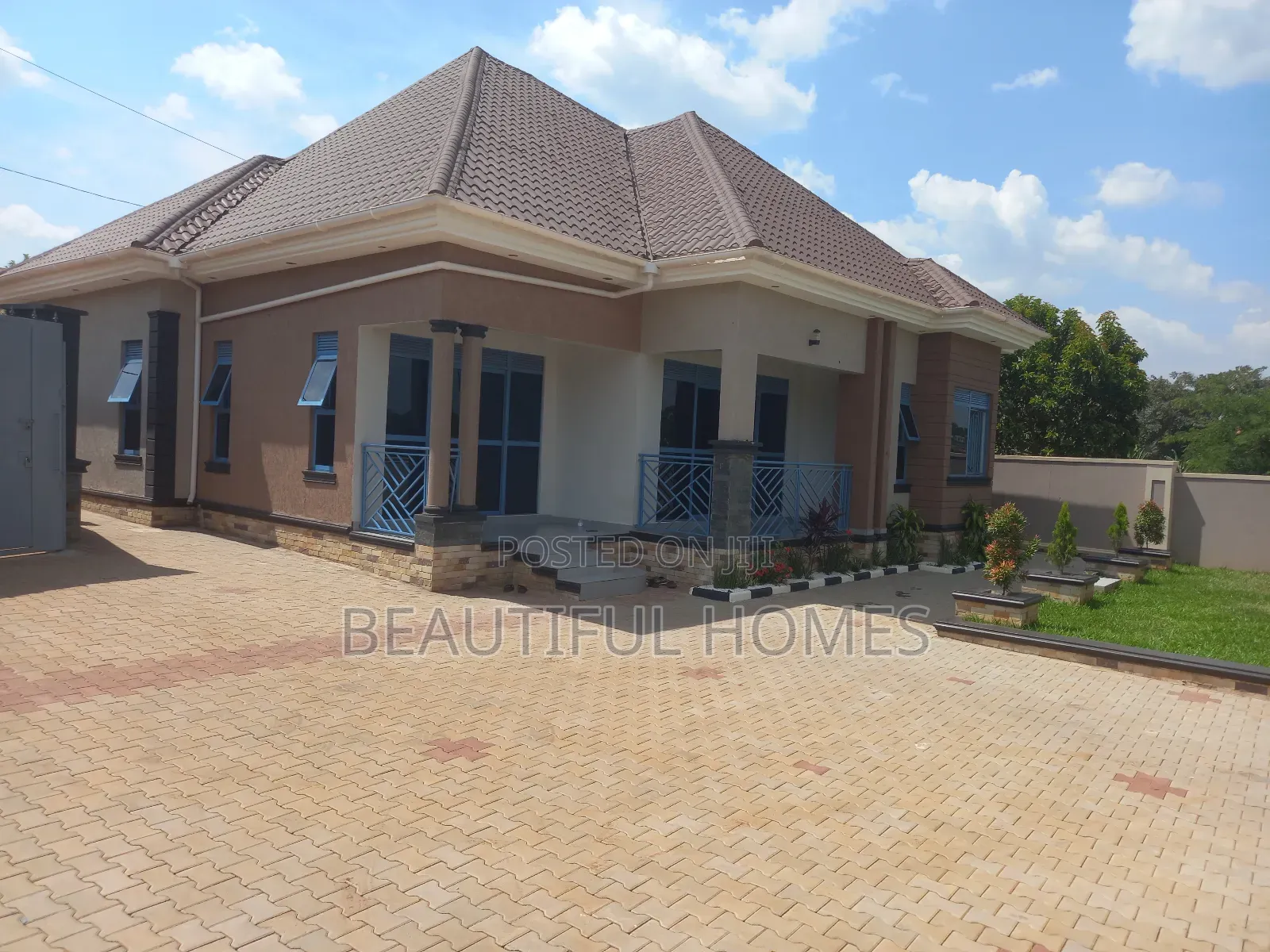 Furnished 4bdrm House in Kira for sale