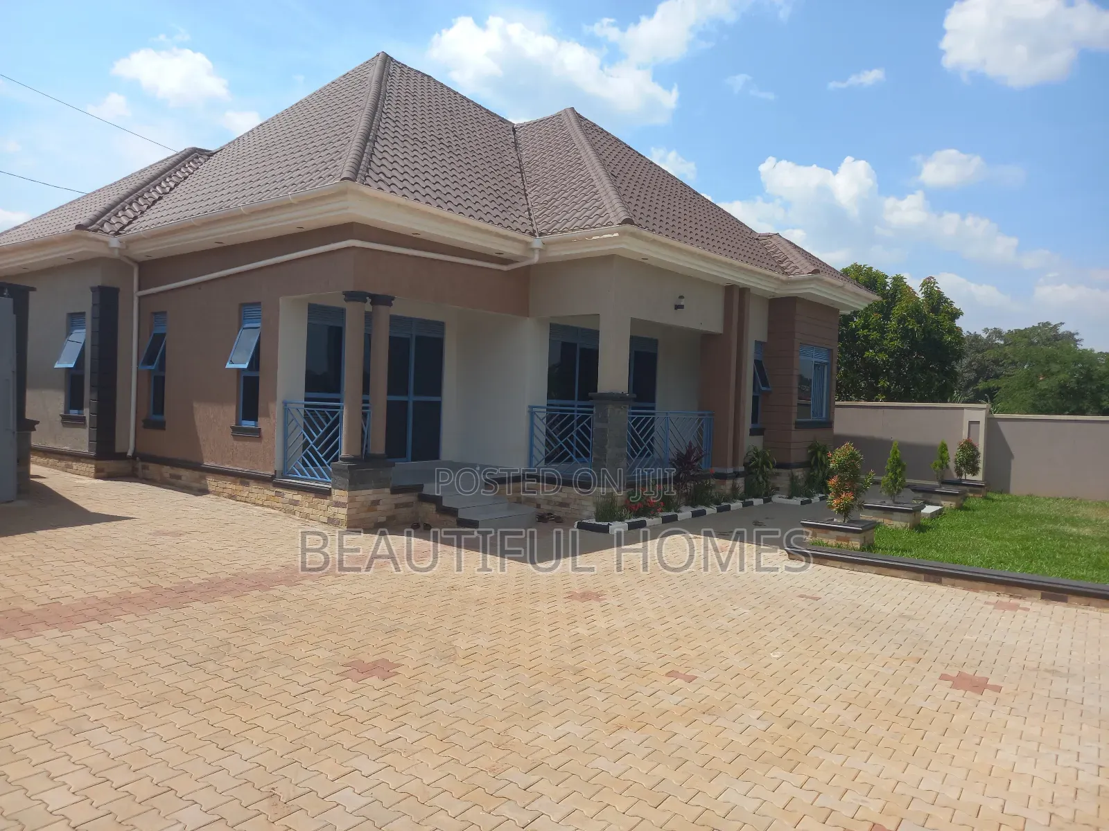 Furnished 4bdrm House in Kira for sale