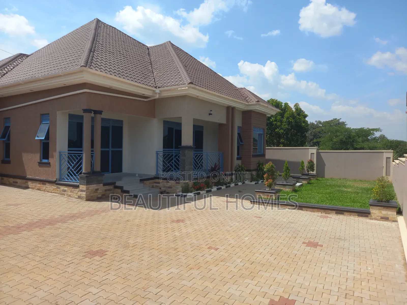 Furnished 4bdrm House in Kira for sale