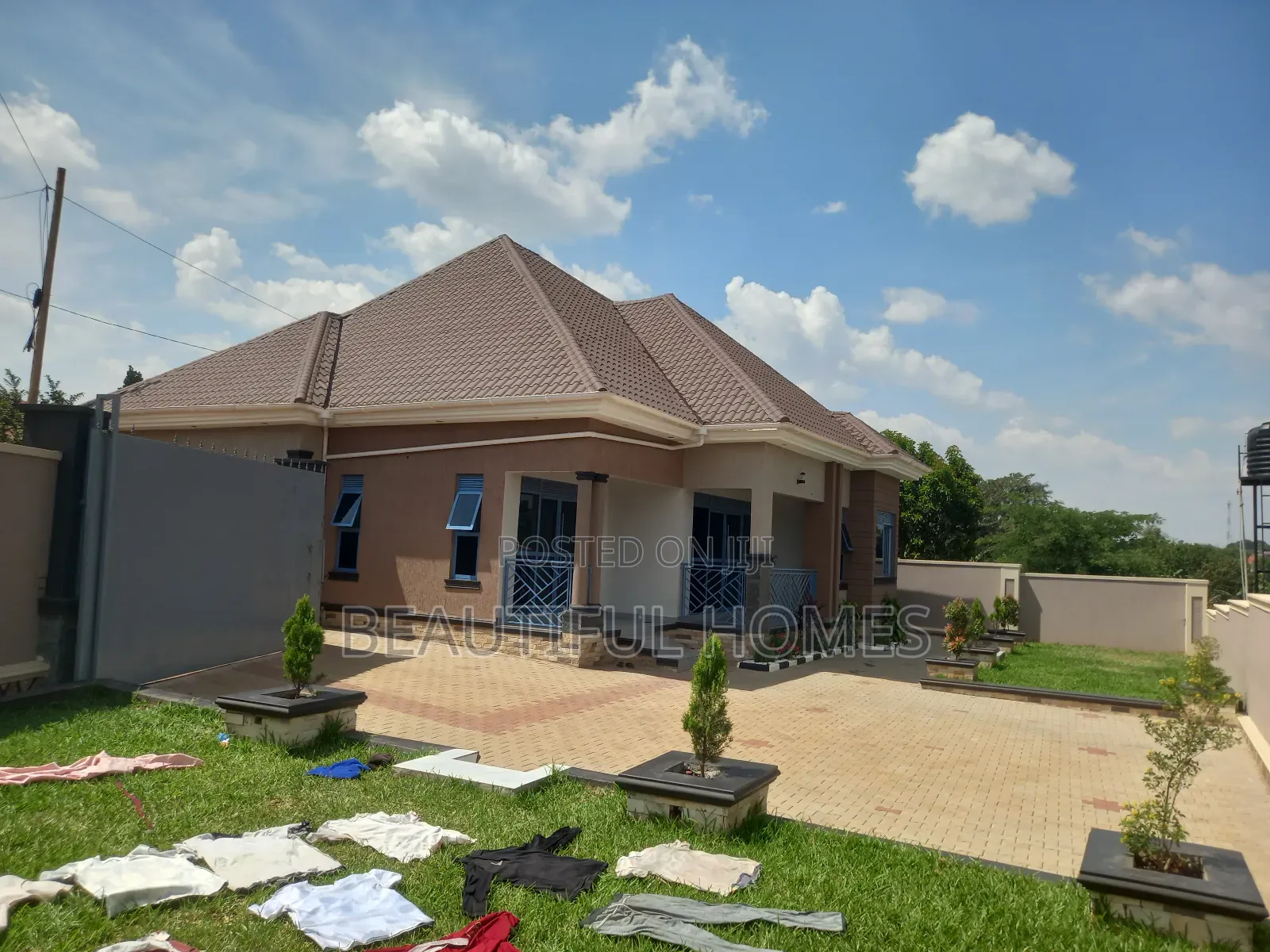 Furnished 4bdrm House in Kira for sale
