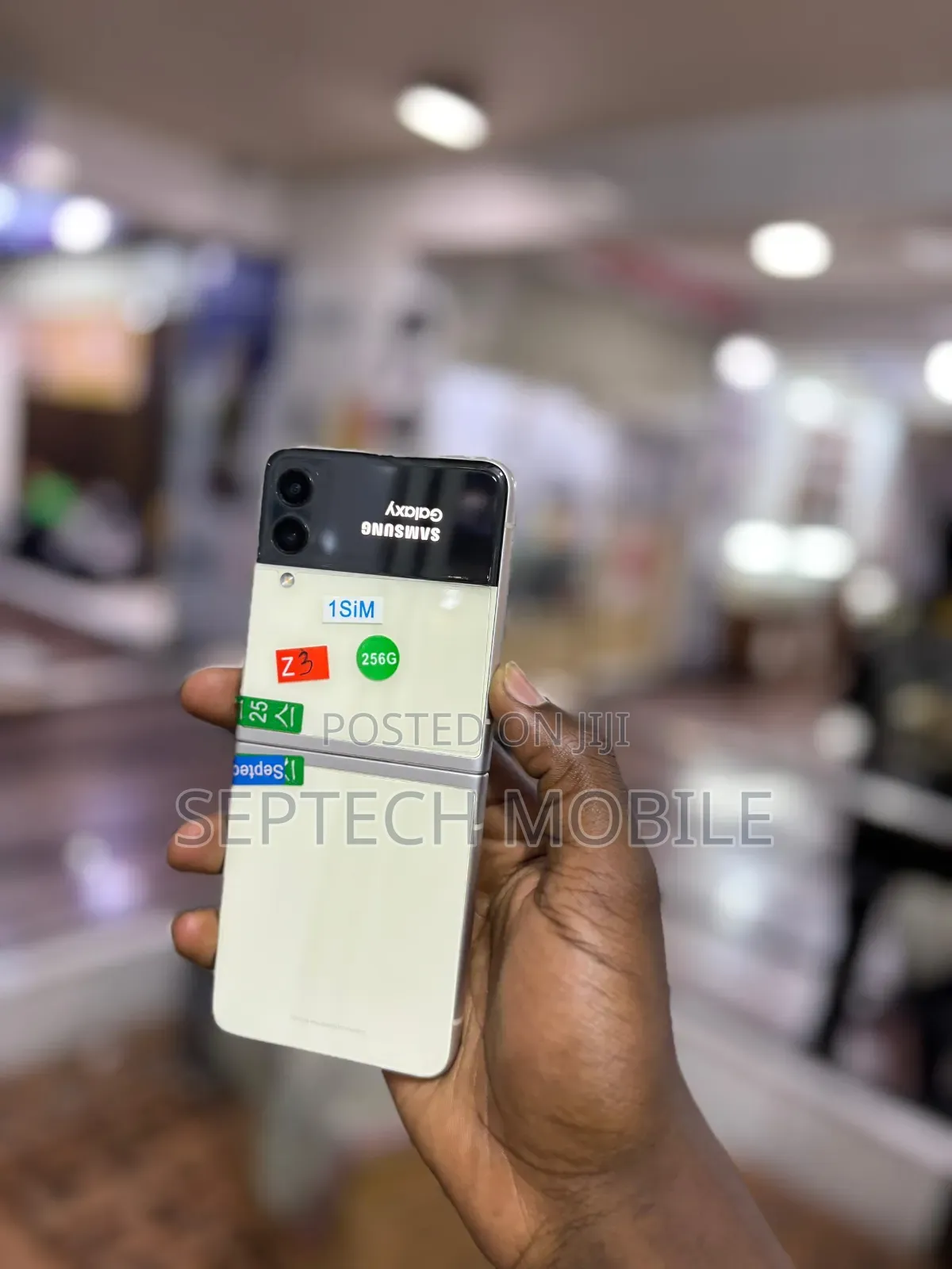 New Samsung Galaxy Z Flip4 256 GB White