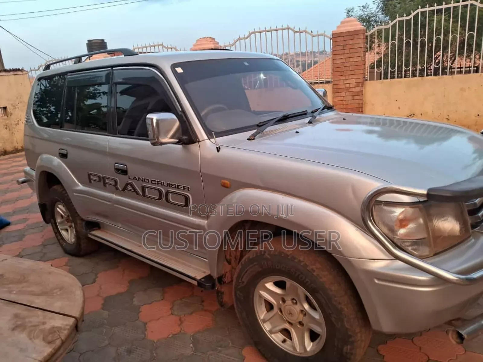 Toyota Land Cruiser Prado 2000 Silver