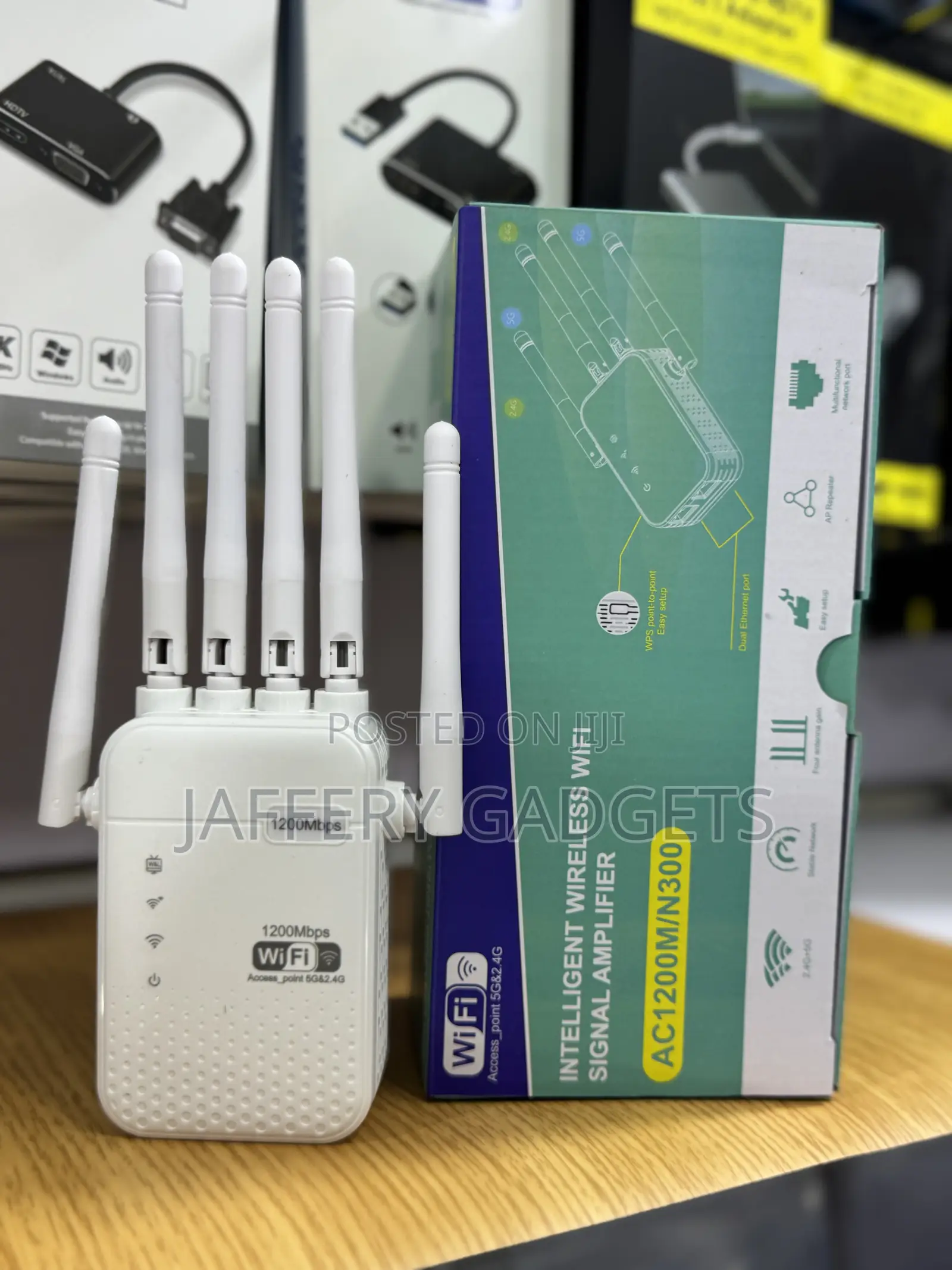 Ac1200 Dual-Band Wifi Range Extender / Signal Amplifier
