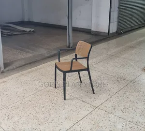 Joint Armed Plastic Chairs Plastic Chairs