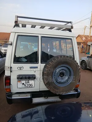 Toyota Land Cruiser 2013 White