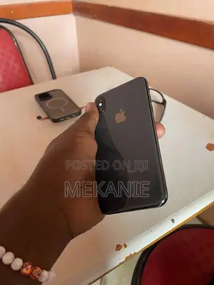 Apple iPhone X 64 GB Gray