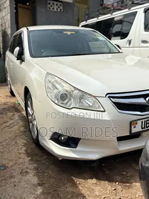 Subaru Legacy 2.5i Premium 2010 White