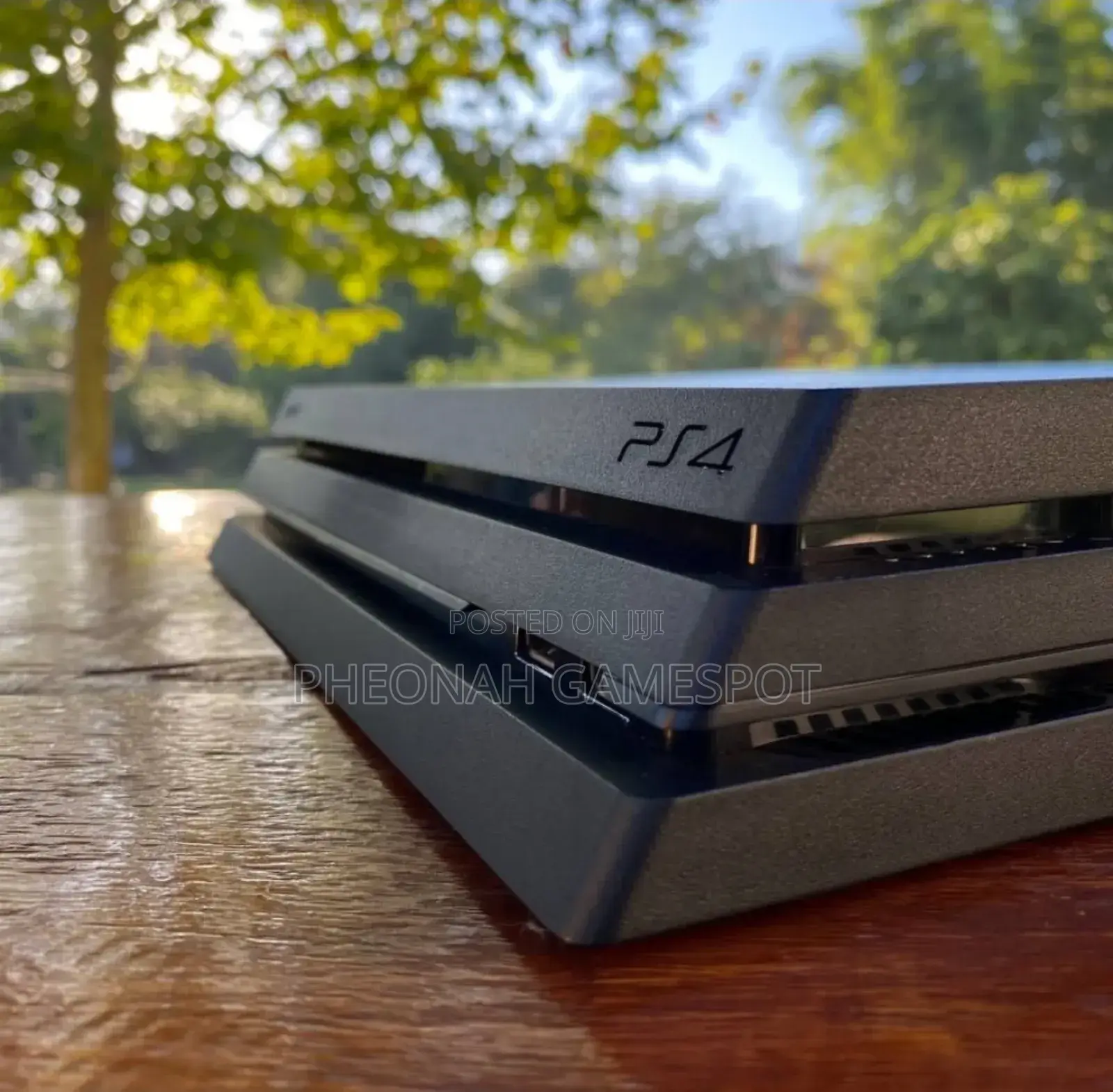Ps4 Pro: 1tb Full of Games. 2 Pads Bed Bugs Will Flee From the Light