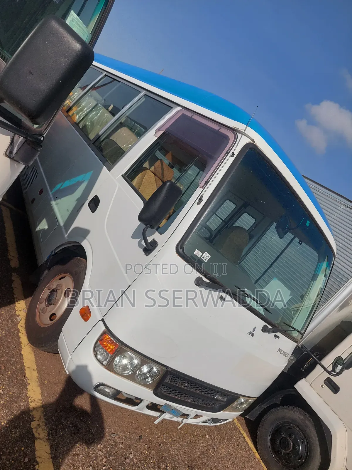Mitsubishi Fuso Rosa 2012 White