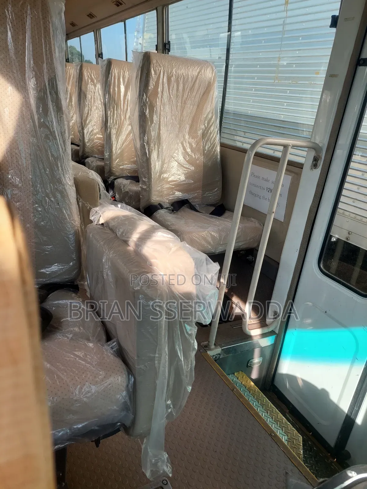 Mitsubishi Fuso Rosa 2012 White