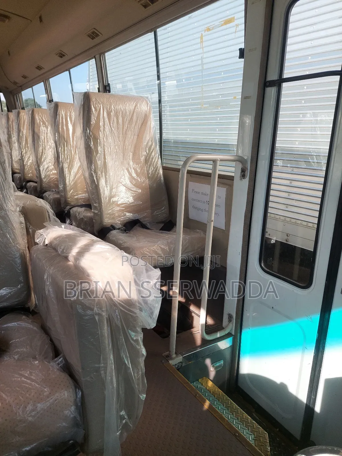 Mitsubishi Fuso Rosa 2012 White
