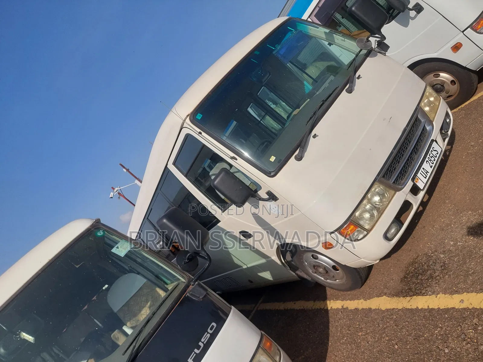 Mitsubishi Fuso Rosa 2012 White