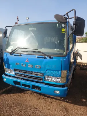 Mitshubishi Fuso Fighter Dumper Truck