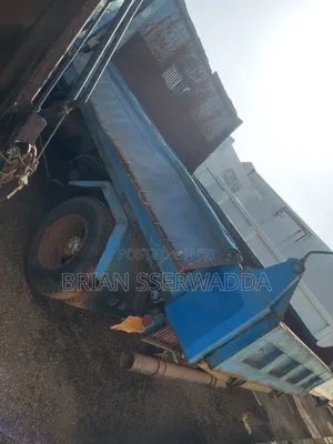 Mitshubishi Fuso Fighter Dumper Truck