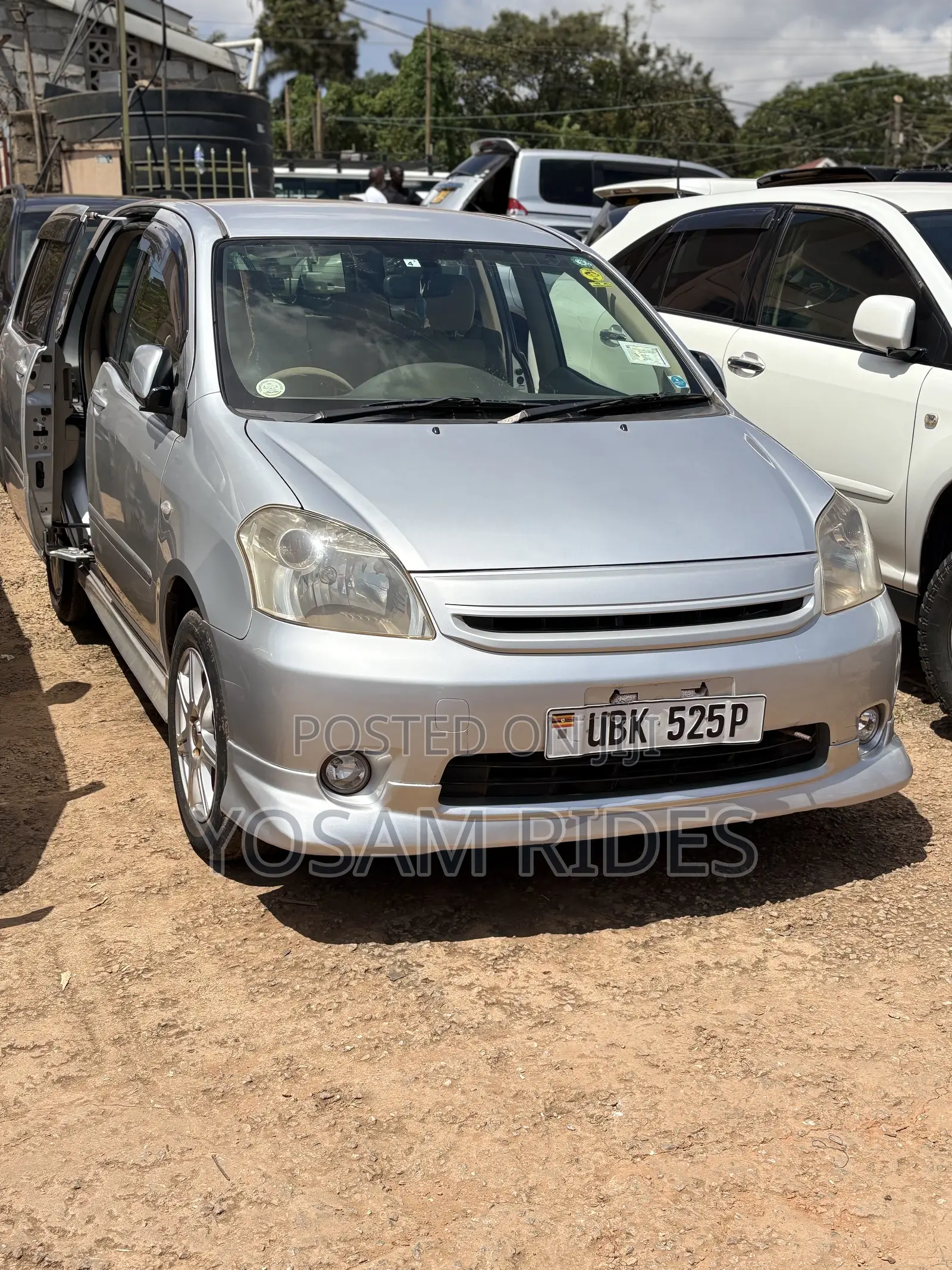 Toyota Raum 1.5 FWD 2010 Silver