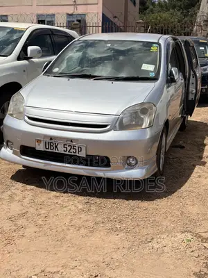 Toyota Raum 1.5 FWD 2010 Silver