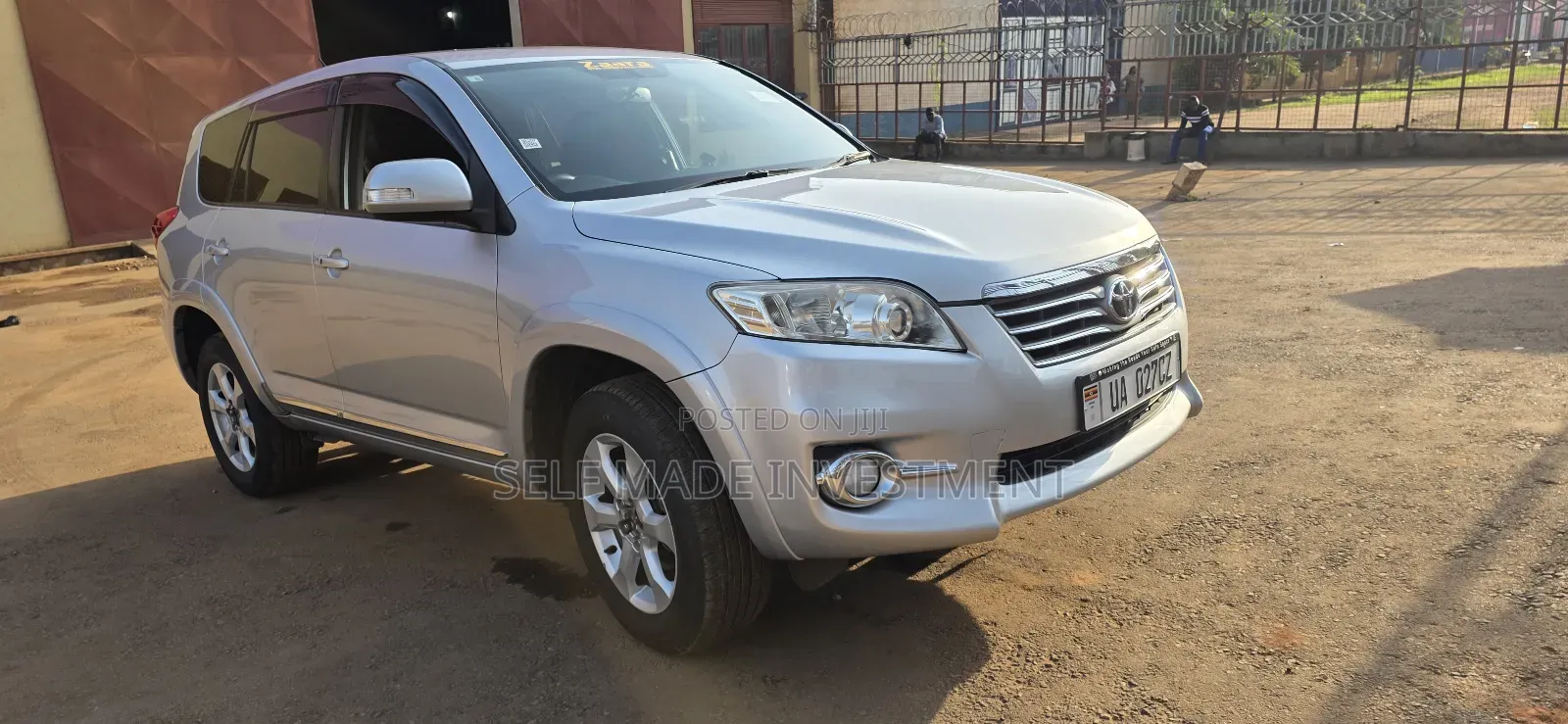 Toyota Vanguard 2011 Silver