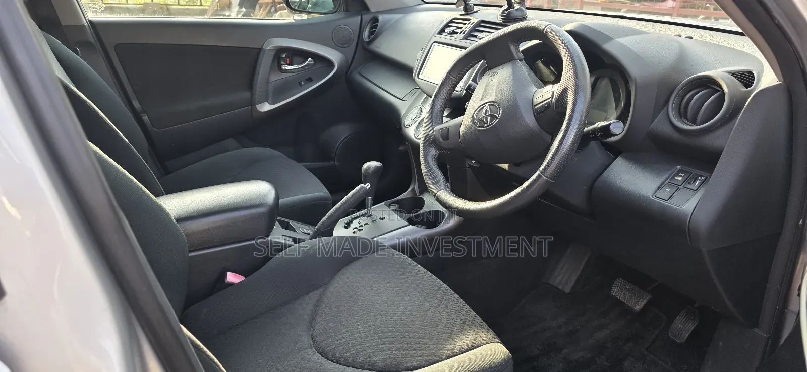 Toyota Vanguard 2011 Silver