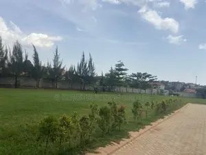Luxurious And Spacious Gardens For Weddings And Functions In Kisasi