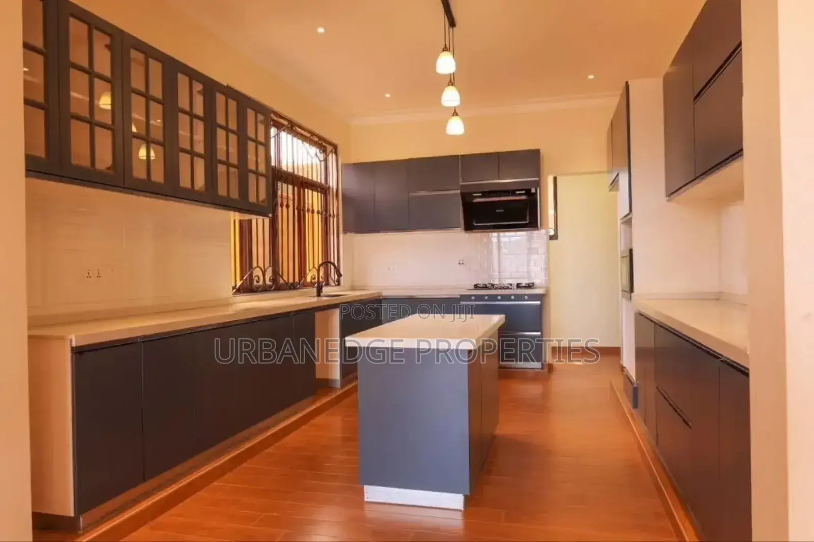 5bdrm Mansion in Buziga, Central Division for rent