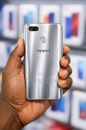 Oppo AX7 Pro 128 GB Silver