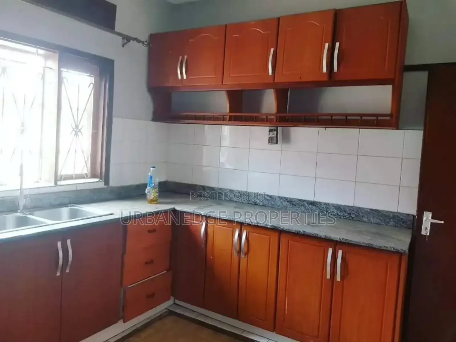 4bdrm Bungalow in Kitende, Central Division for rent