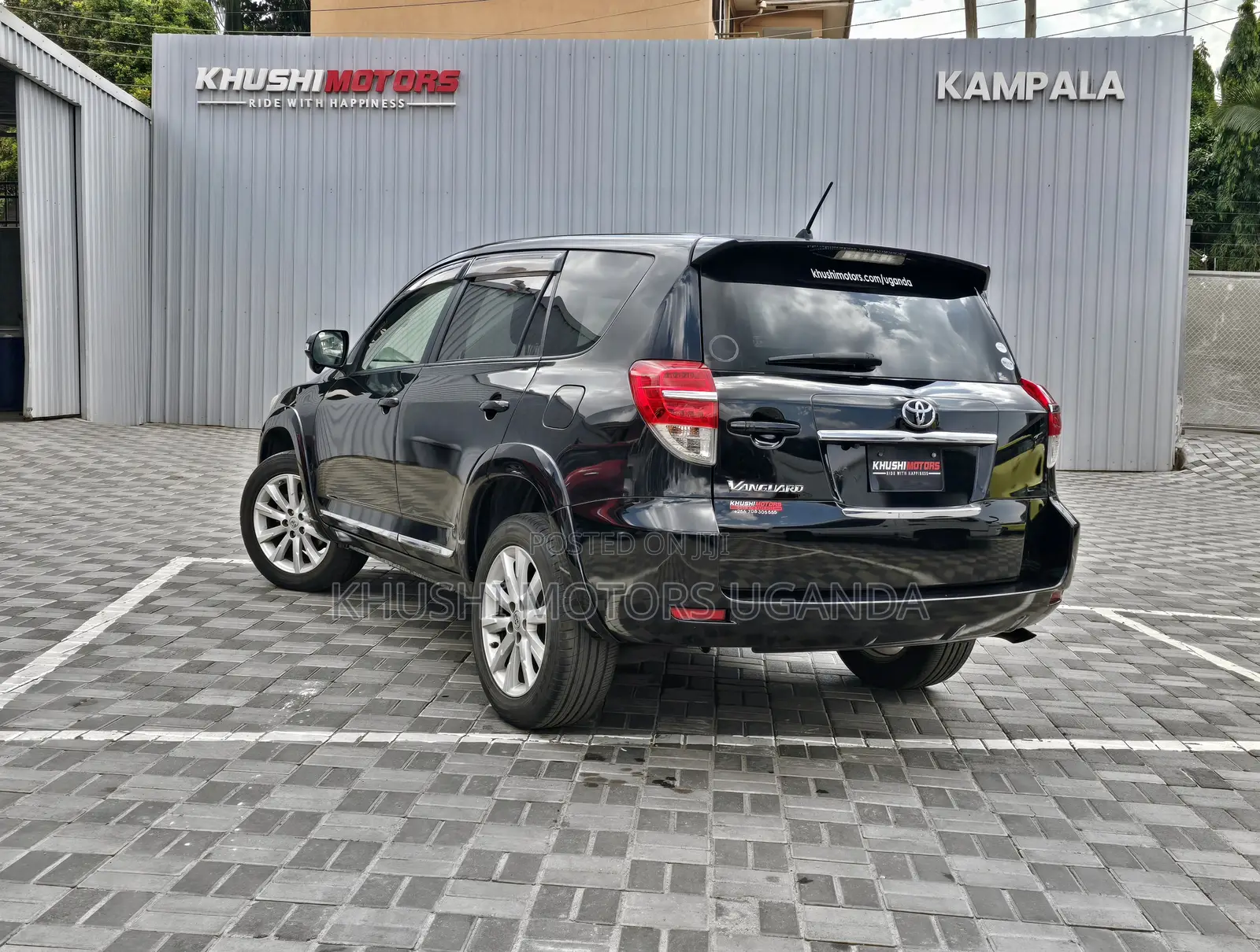 Toyota Vanguard 2012 Black