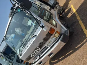 Isuzu Forward Dumper 6he1 Engine With the Best Engine Performance