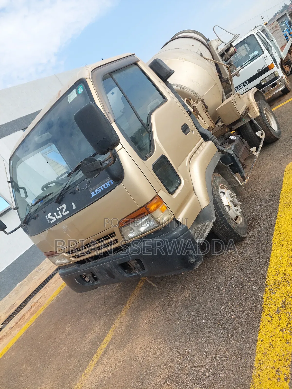 Fisuzu Forward Concrete Mixer