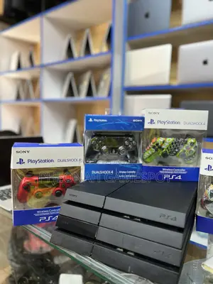 Playstation 4 Standard Best Choice Gaming, 13 Games, 2 Pads
