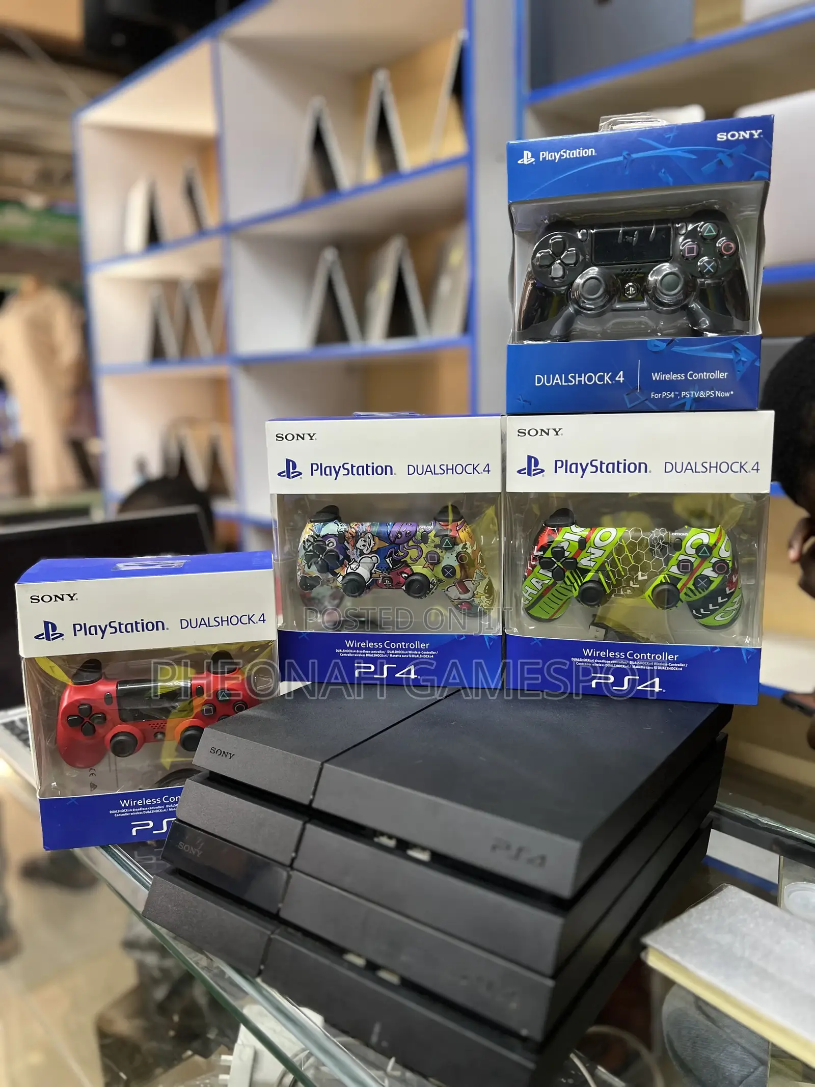 Playstation 4 Standard Gaming Life Upgrade, 2 Pads, 13 Games