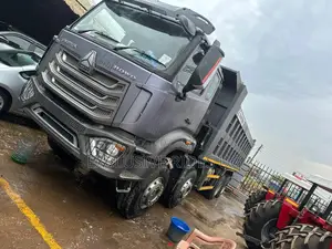 Howo Sintruck 2025 Gray