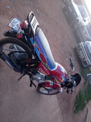 Bajaj Boxer 125 2022 Red