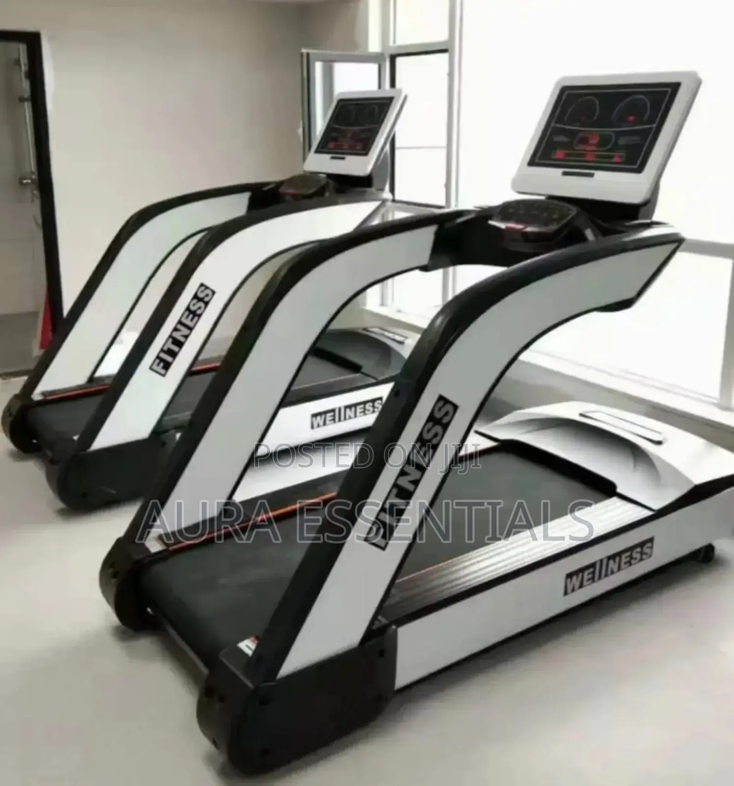 Commercial Treadmill Designed for Fitness Centers
